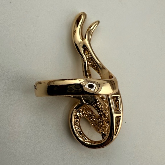 Elegant Gold Plated Swirl Ring with CZ Stones Size 8 - Picture 11 of 14